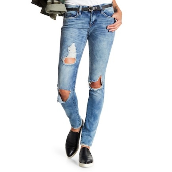 NWT Blank NYC Skinny Classic Ripped Jeans 28/30 - Picture 1 of 7